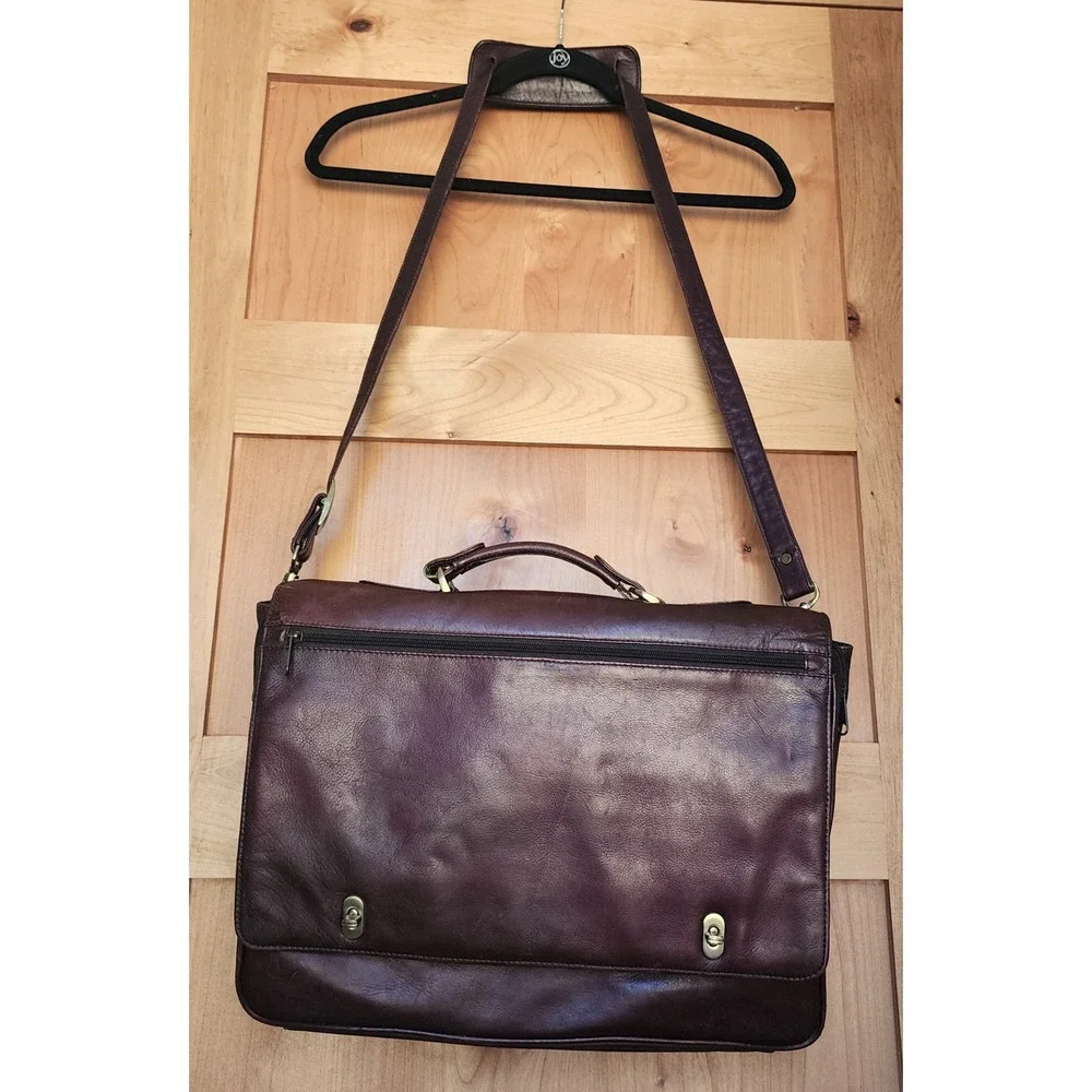Vtg 100% Leather Brown Messenger Briefcase Bag Travel Commute Quiet Luxury